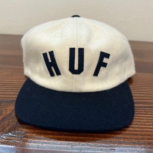 HUF Limited release sample events style felt ball cap.